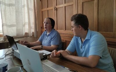 REUNIÓN DEL EQUIPO DE LA PÁGINA WEB