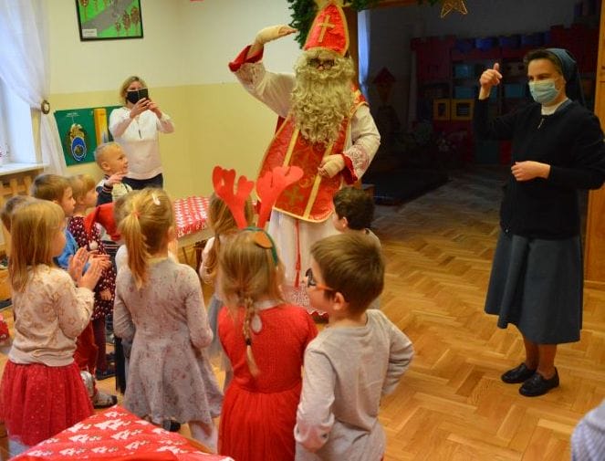 Saint Nicholas, please, be my protector and guide to heaven!