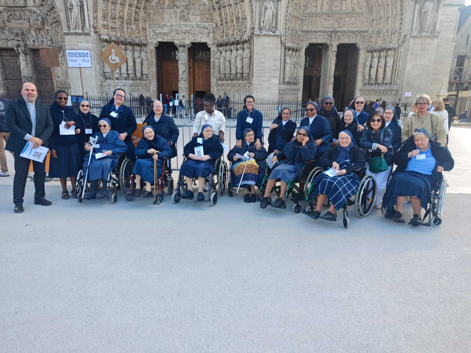 Peregrinas de Esperanza con María – Peregrinación a Notre Dame de París